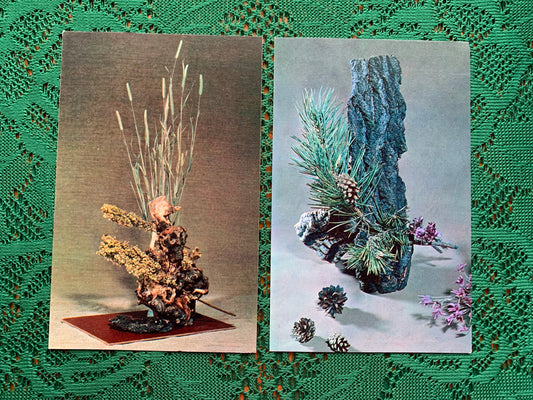 2 Soviet vintage Christmas / New Year greeting postcards - Winter Motives - Flower Compositions - 1976 - unused