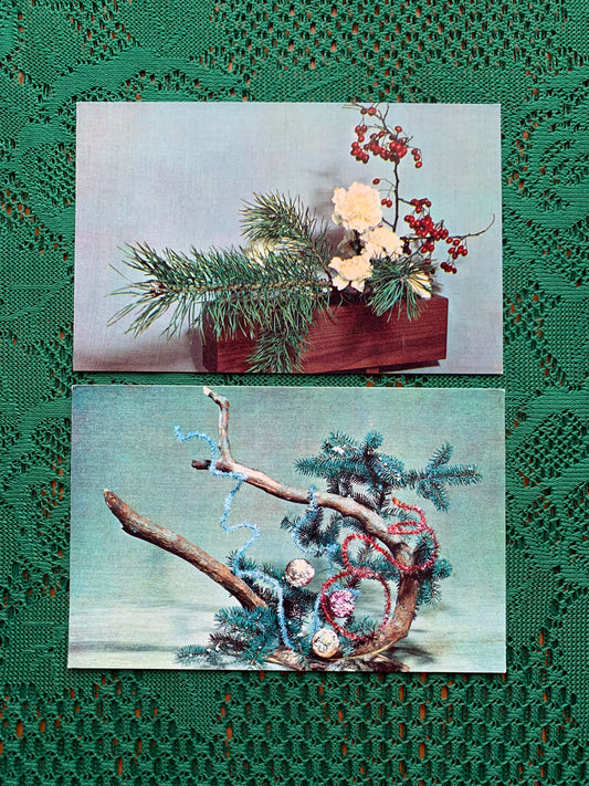 2 Soviet vintage Christmas / New Year greeting postcards - Winter Motives - Flower Compositions - 1976 - unused