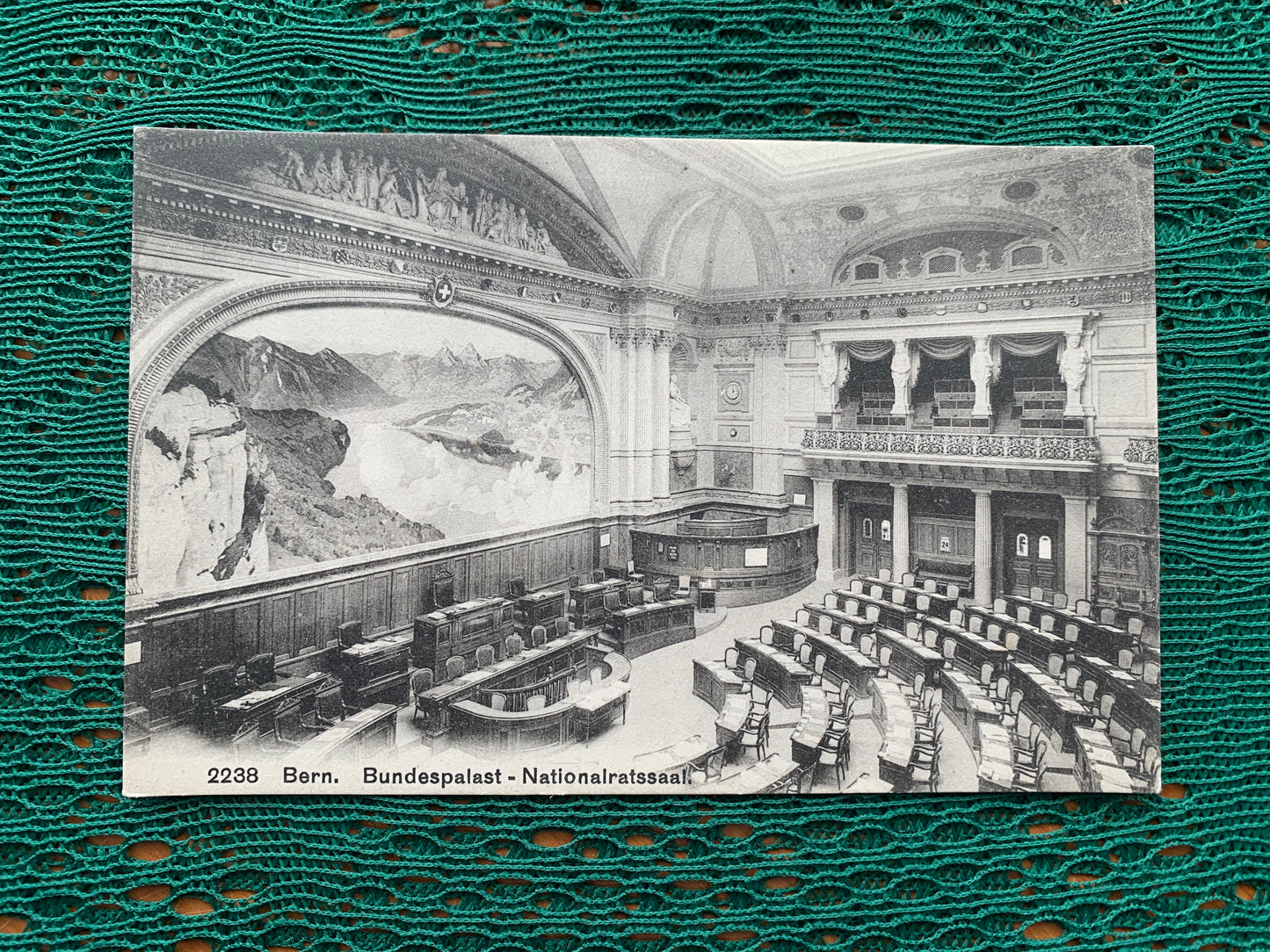 Old postcard - Antique postcard - Bern Bundespalast Nationalratssaal - Bern Federal Palace - National Council Hall - early 1900s - Unused
