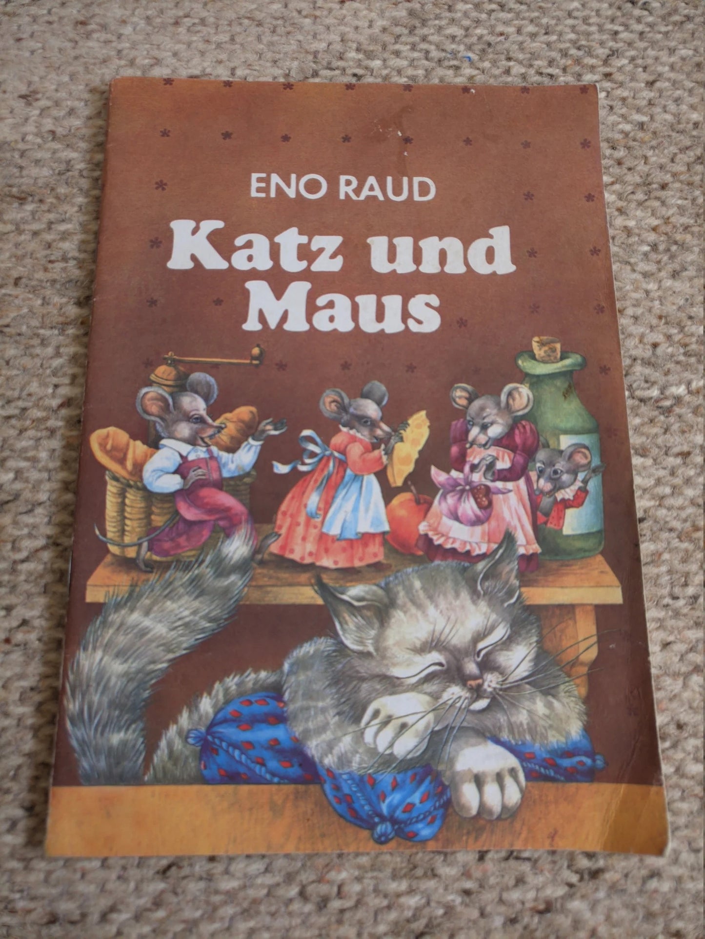 Vintage Estonian children's book in German - Cats and Mice (Katz und Maus) by Eno Raud - Lots of short stories with lovely cat illustrations - 1990