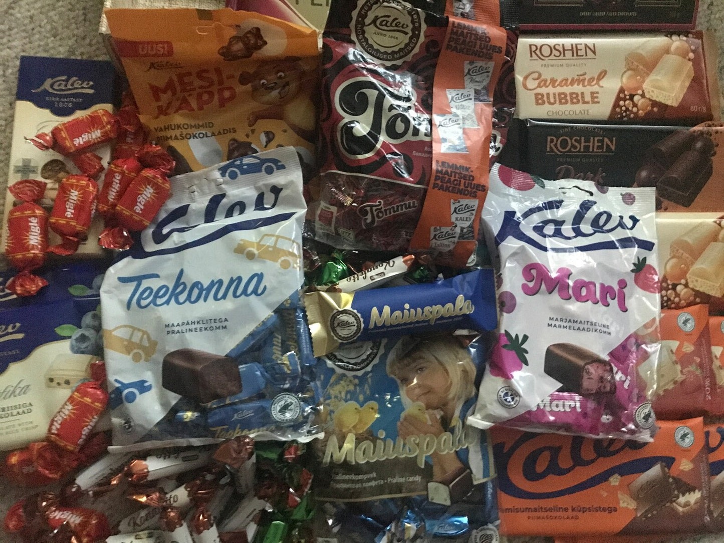 SALE!! Estonian Candy Box 1kg/2.2lbs - Kalev - Gift Box - Random choice